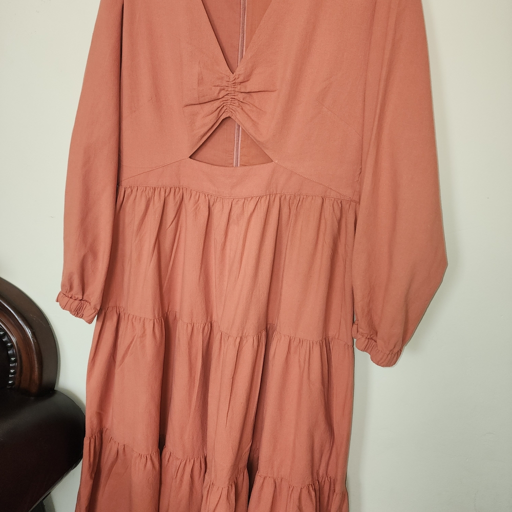 Madewell Crepe Cutout Midi Dress. - Picture 3 of 8
